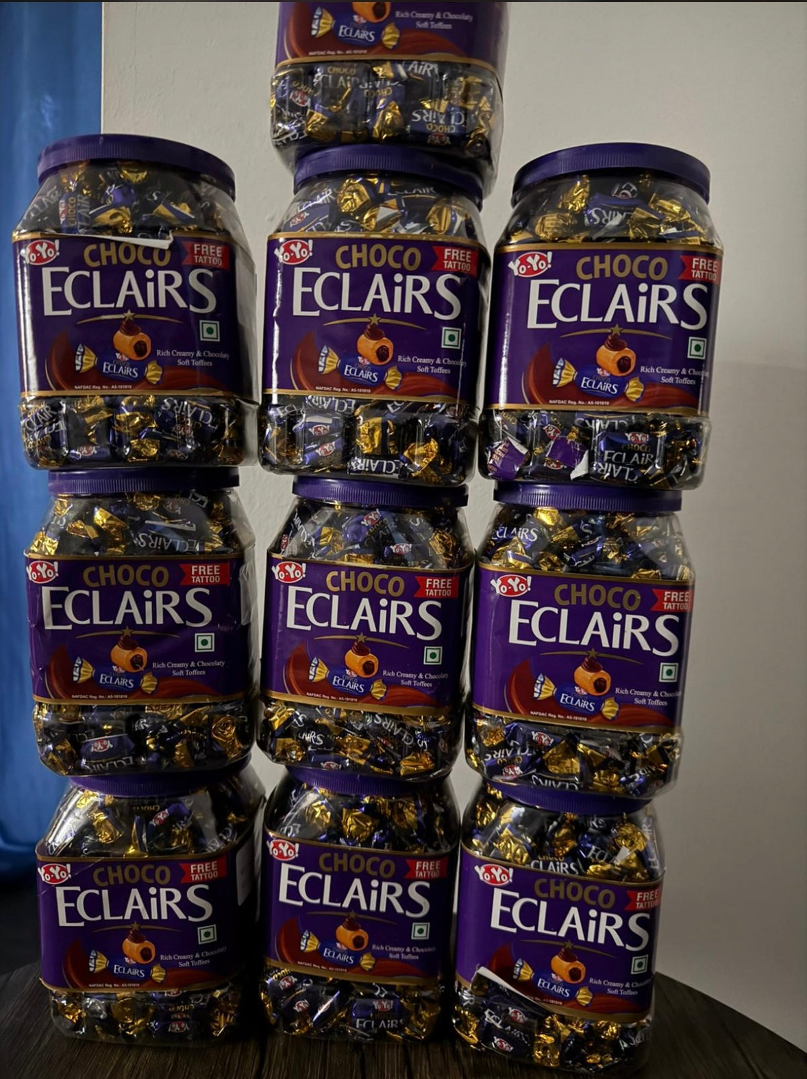 Eclairs chocolate sweet